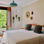 Casa De Lirios