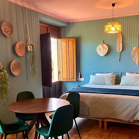 Casa De Lirios Nocleg ze śniadaniem