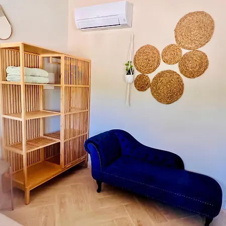 Casa De Lirios Nocleg ze śniadaniem