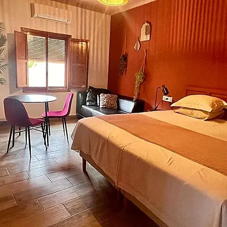 Casa De Lirios 무로데알코이